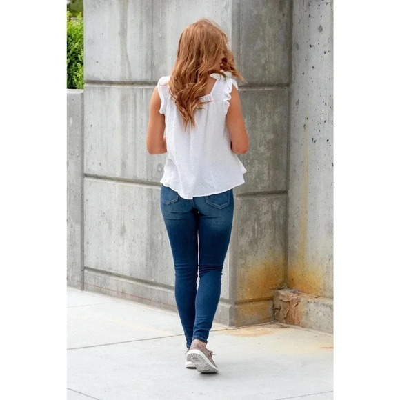 KanCan Women's Size 25 Dark Washed Blue Lola Mid Rise Skinny Jeans - Picture 2 of 6